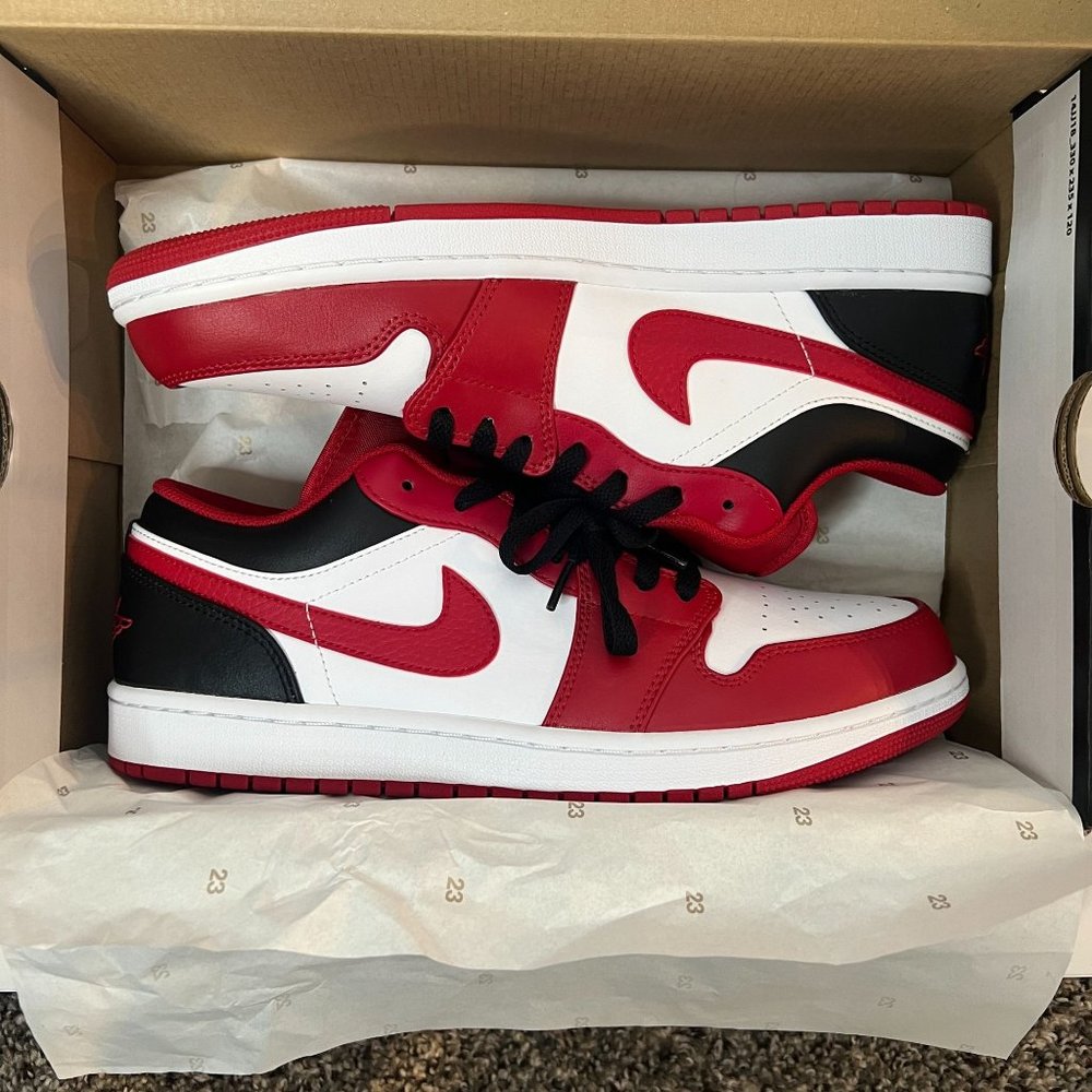 NEW Nike Air Jordan 1 Low White Gym Red Black “Bulls” 553558-163 Men’s Size 11 - Picture 7 of 8